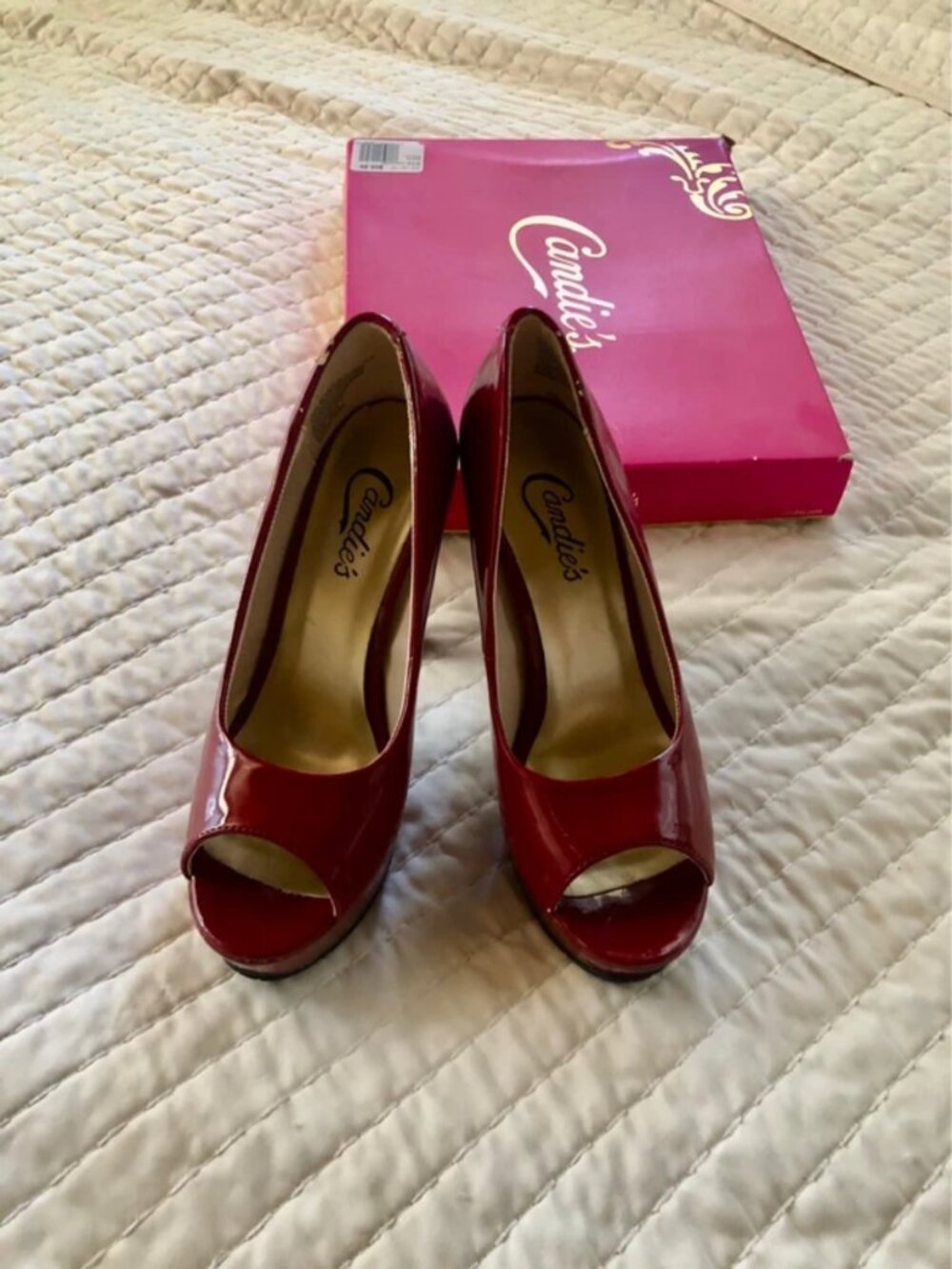 Candies Red High Heels, size 6 - Picture 2 of 4